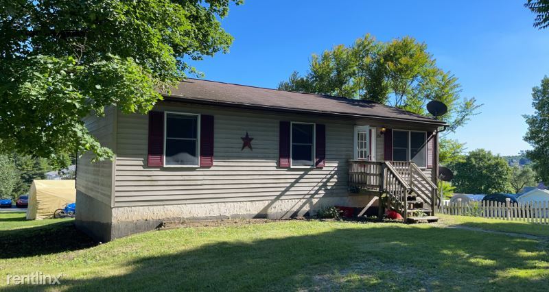 Primary Photo - 3 br, 1 bath House - 250 W Fifth Ave