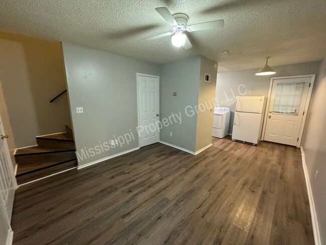 Foto del edificio - 1BR/1BA For Rent