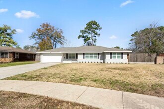 Building Photo - 10218 Moorberry Ln