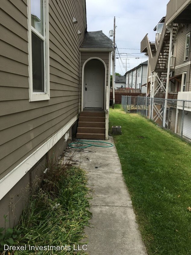 Primary Photo - 708 S M St
