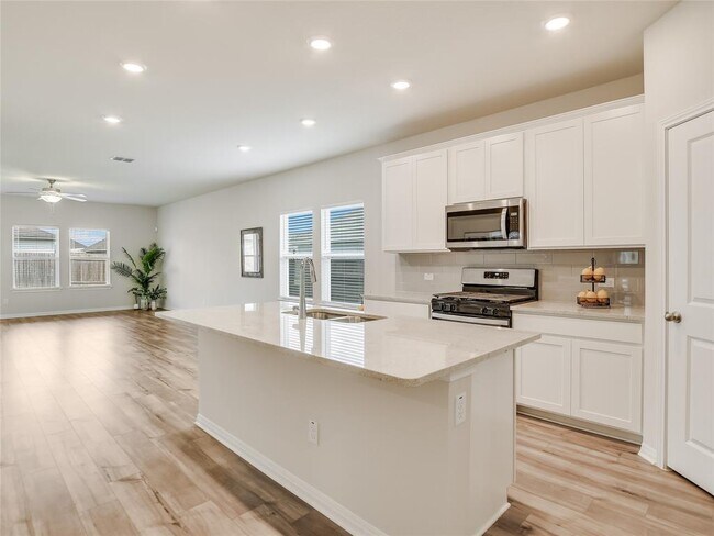 Foto del edificio - 2818 Rustic Hills Dr