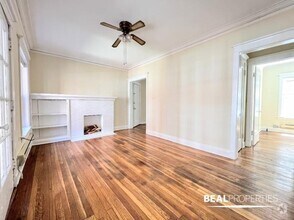 Building Photo - 4423 N Wolcott Ave