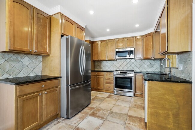 Foto del edificio - 317 Hornidge Rd