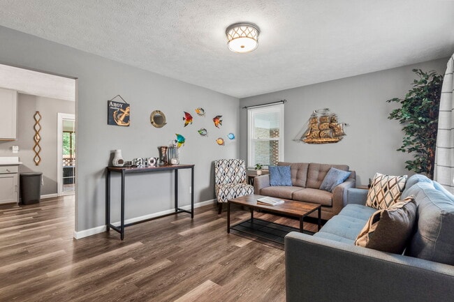 Photo - 705 Burcale Pl House