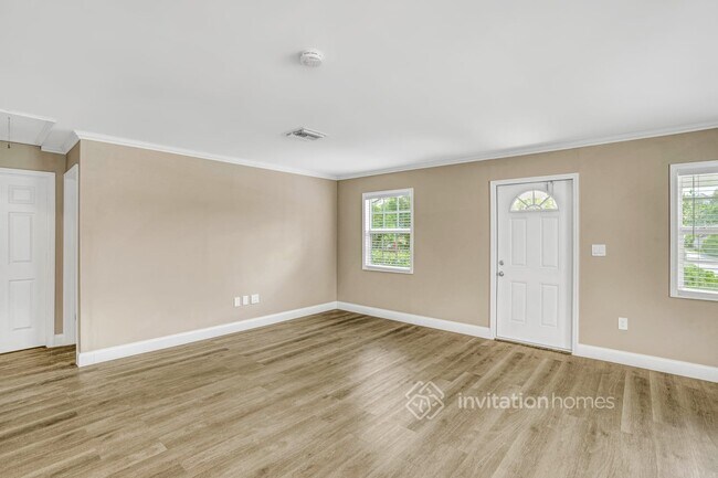 Building Photo - 707 40th St