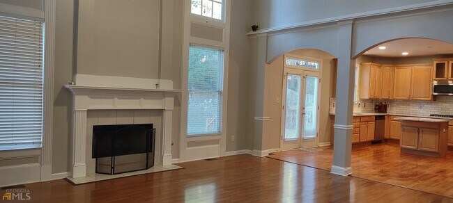 Building Photo - 2365 Southers Cir