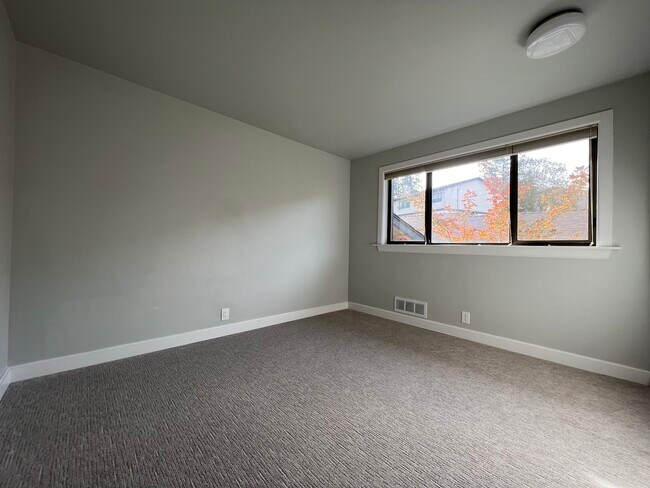 Building Photo - 17900 23rd Ln NE