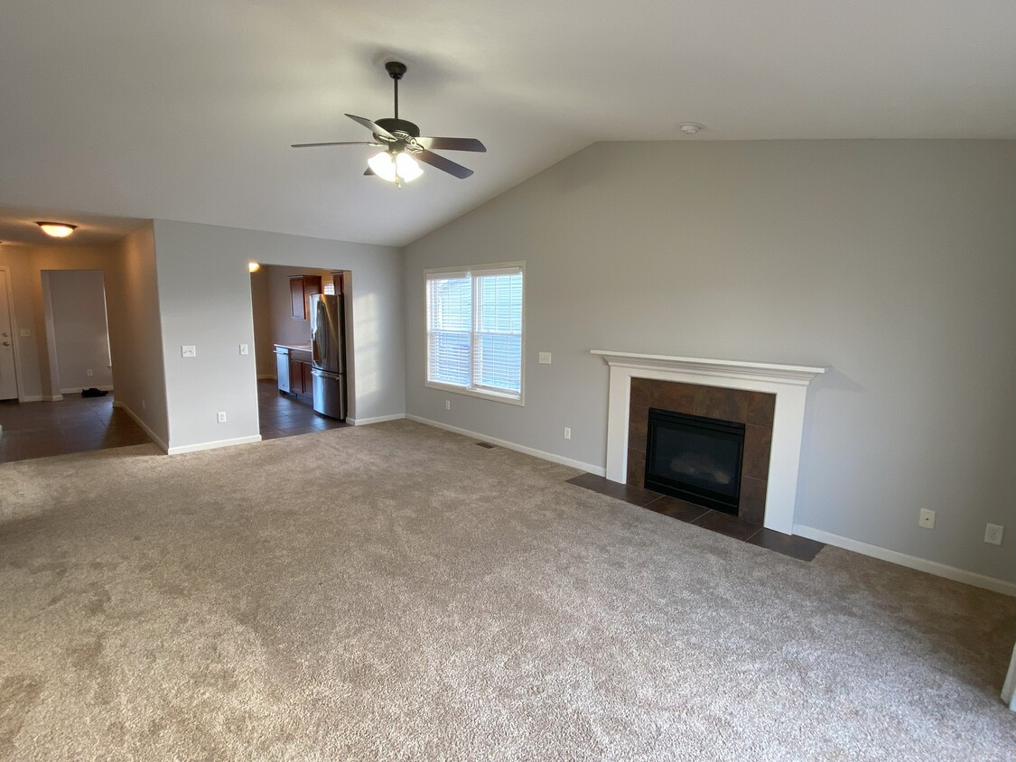 Living Room - 2901 Red Oak Rd