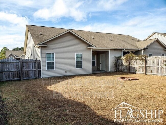 Building Photo - 3400 Ellsworth Dr