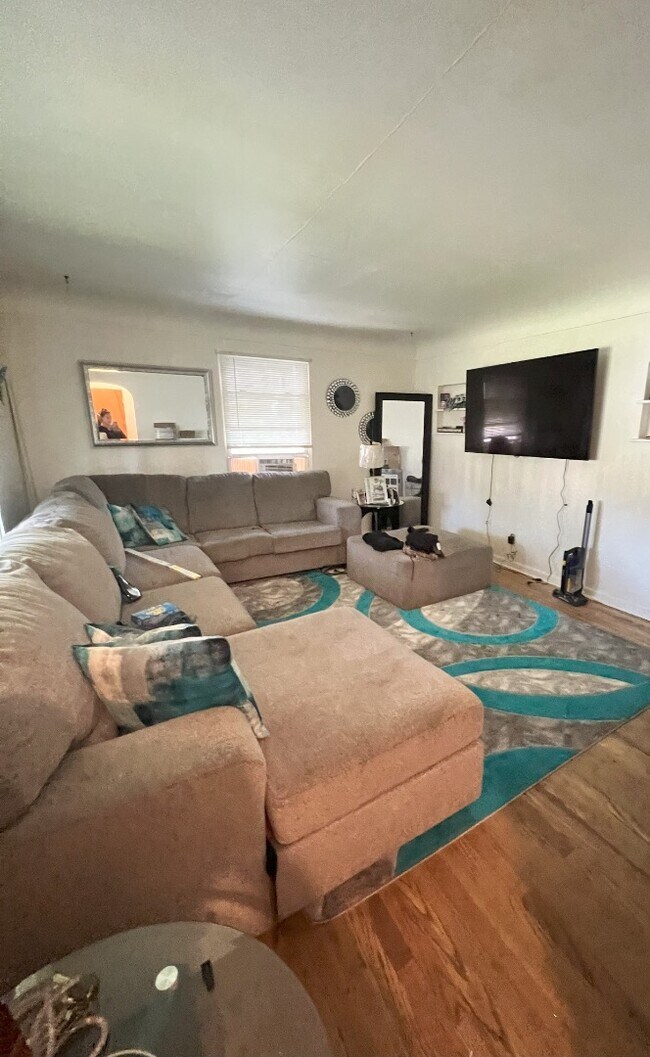 Foto del edificio - 3116 Mackinaw St