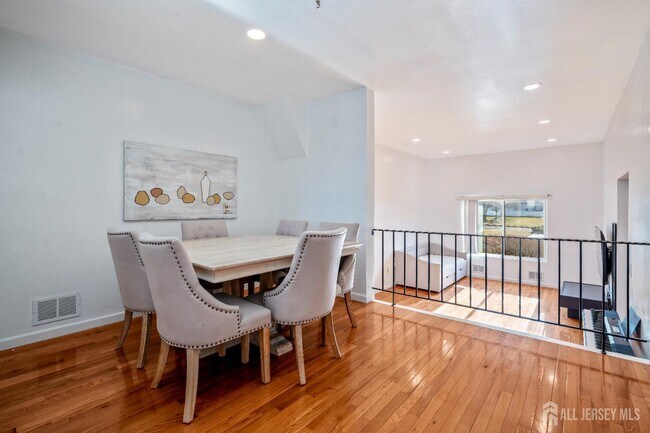 Foto del edificio - 424 Middlewood Rd