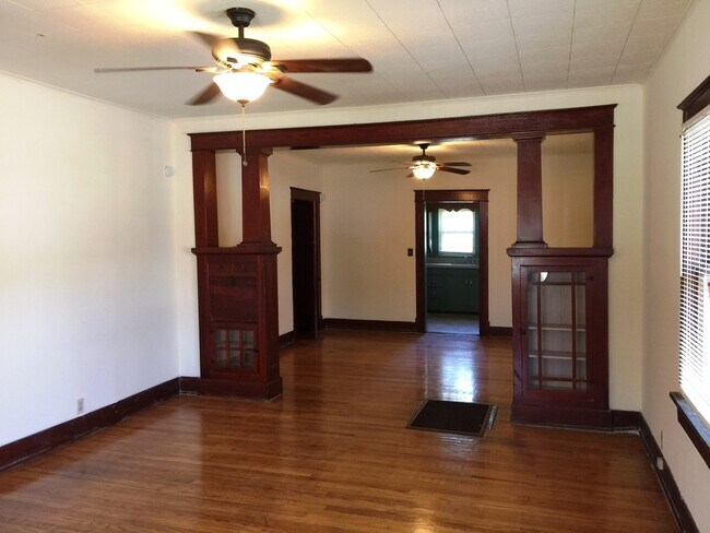 Building Photo - 500 S Hadden Ave