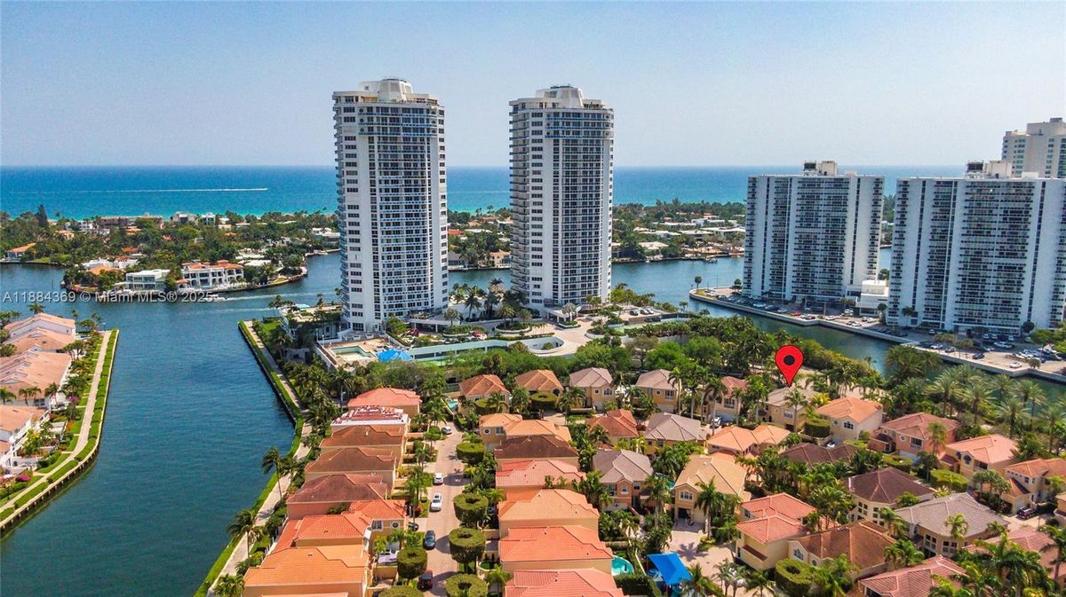 Foto del edificio - 3780 NE 207th Terrace