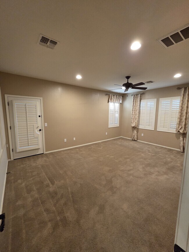 Building Photo - 913 E Empire Canyon Ln