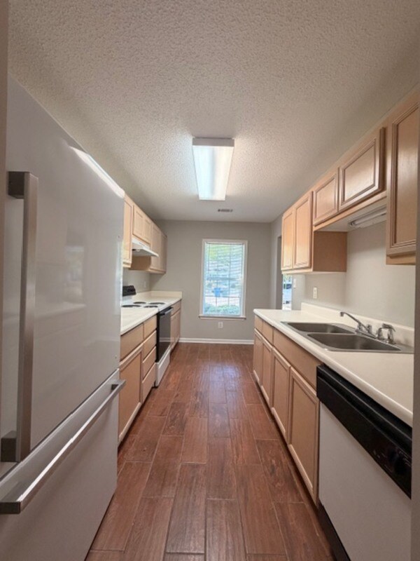Foto del edificio - 51 Heritage Village Ln