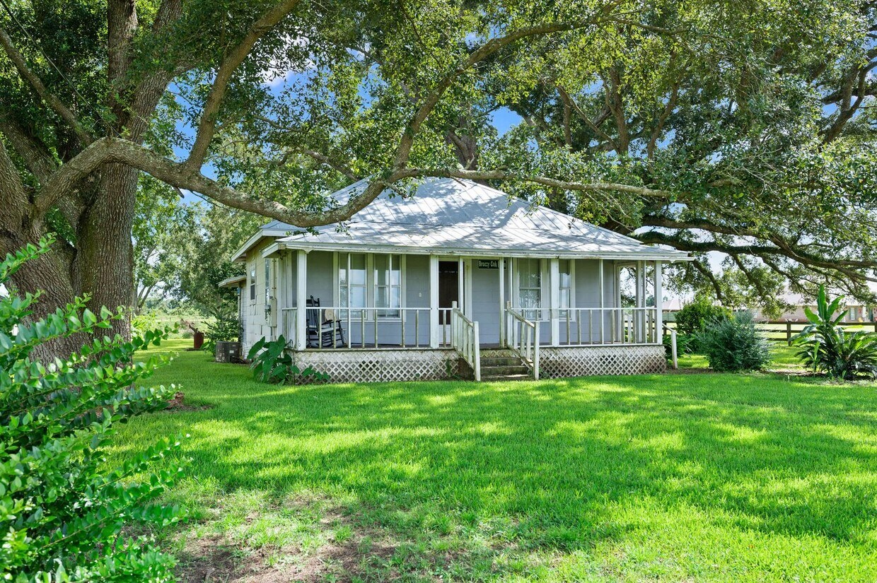 Primary Photo - 13618 Underwood Rd