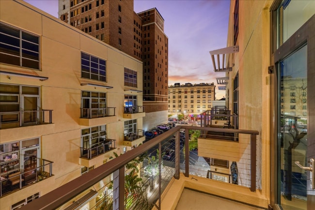 Building Photo - 133 The Promenade N