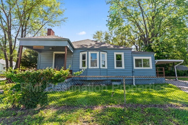 Building Photo - 3231 Delavan Ave