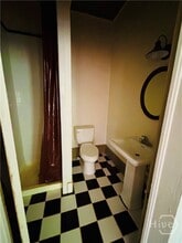 Building Photo - 75 Arch St