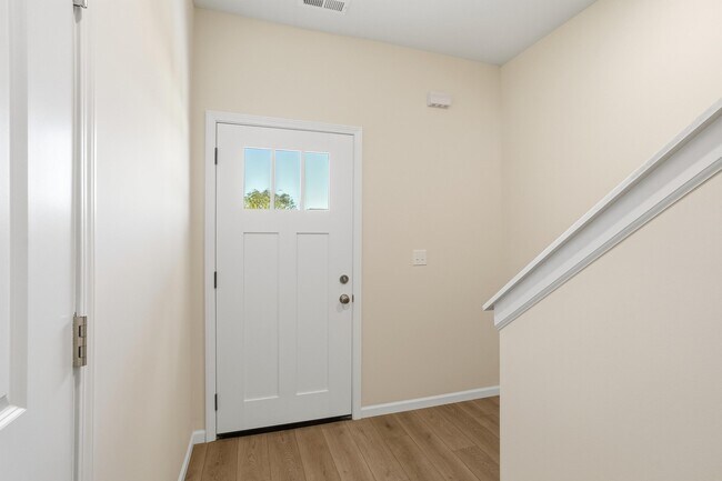Building Photo - 5205 Silver Mill Dr