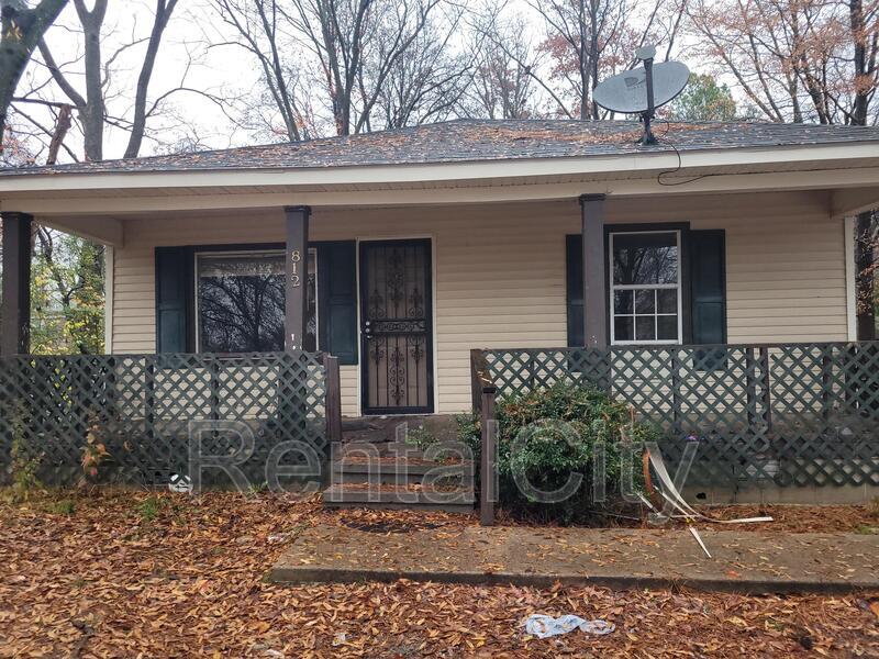 Primary Photo - 812 Tucker St