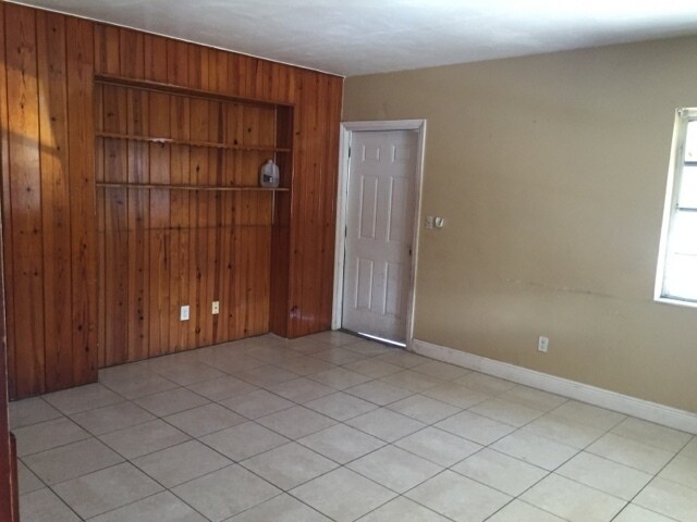 Foto del edificio - Large 4-1 house