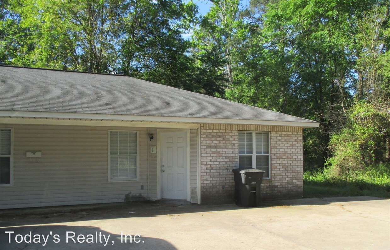 Primary Photo - 205 Neal St