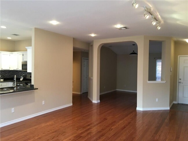 Foto del edificio - 1216 Brashear Ln