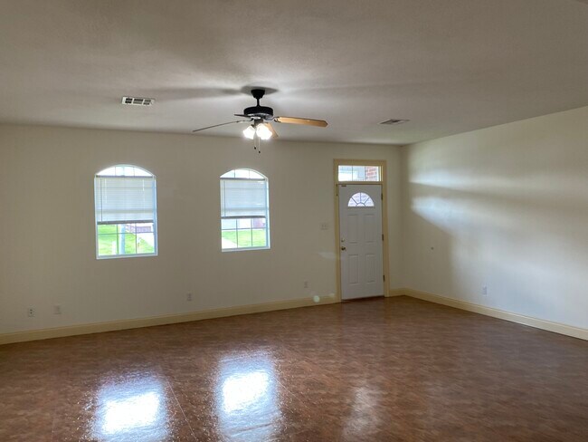 Building Photo - 5038 Coopershill Dr