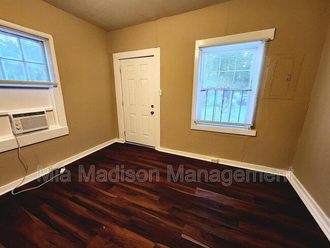 Foto del edificio - 250 Ferrill St