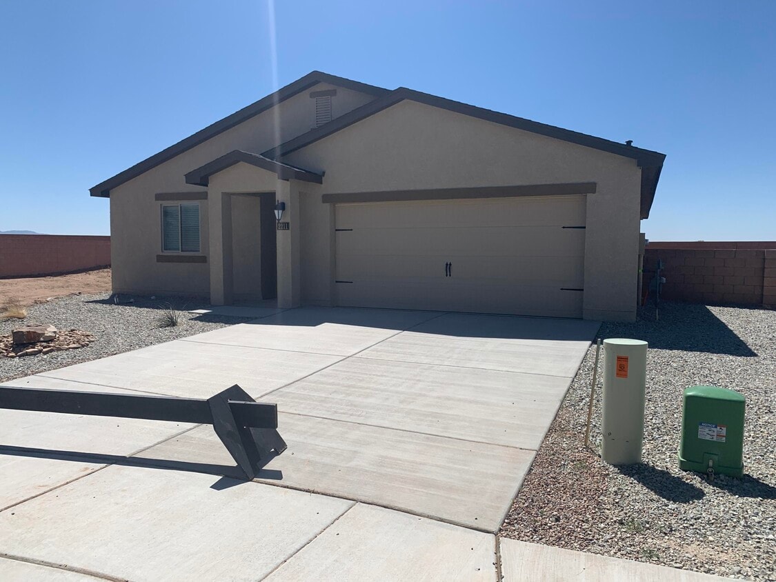 2211 Alexandra Ln, Belen, NM 87002 House Rental in Belen, NM