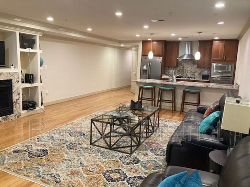 Foto principal - 2448 Ontario Rd NW