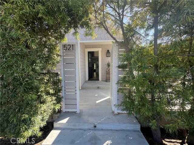 Building Photo - 521 Seaview St