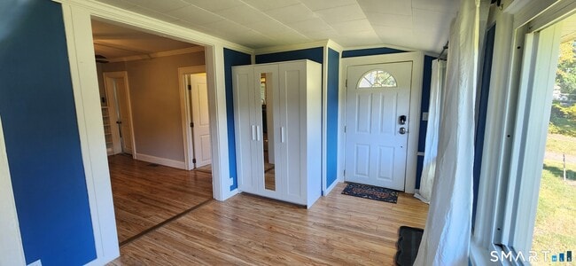 Building Photo - 1555 Byam Rd