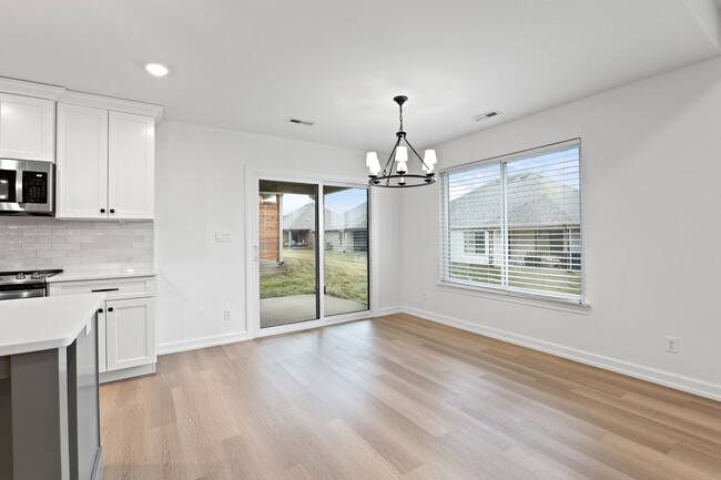 Dining Area - 5604 Troylene Ct