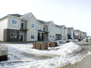 Building Photo - 1110 NE 6th Ln