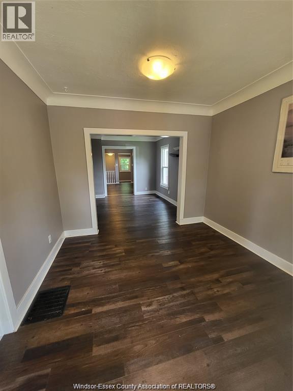 Photo du bâtiment - 990 Bridge Ave