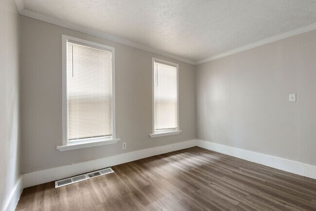 Foto del edificio - 5409 Bridge Ave