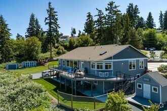 Building Photo - 2060 SW Scenic Heights St
