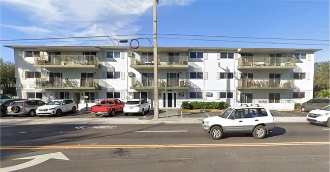 Building Photo - 13285 NE 6th Ave