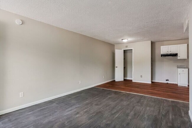 Foto del edificio - 8001 1st Ave S