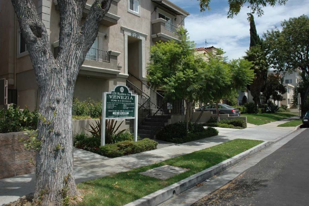 Building Photo - Venezia Townhomes
