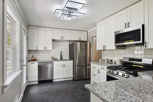 Foto del edificio - 1023 17th Ave SE