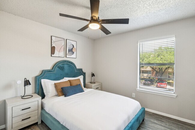 Foto del edificio - 2525 Thomason Cir
