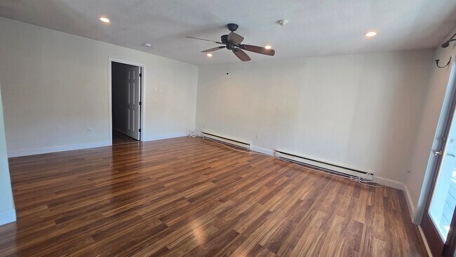 Foto del edificio - 153 Portsmouth Ave