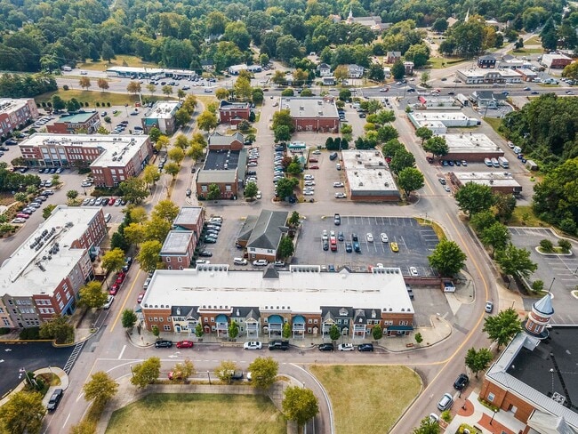 Building Photo - The Fountain Square Apartments