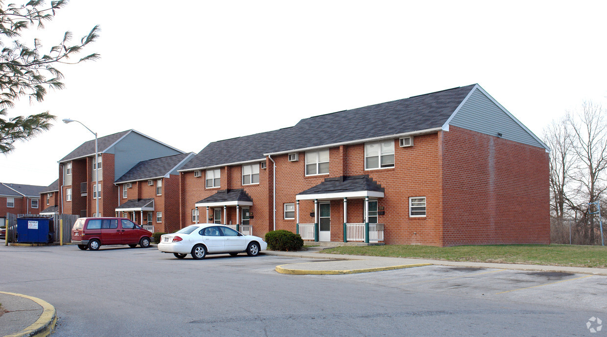 Primary Photo - New Bridge Apartments