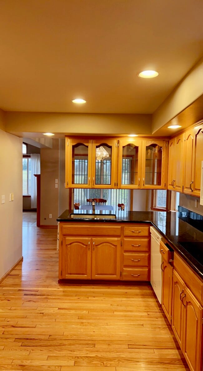 Building Photo - 361 E Maberry Dr