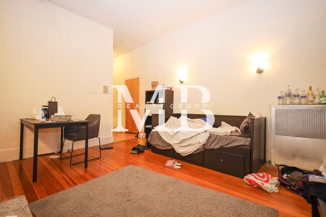 Building Photo - 21 Aberdeen St