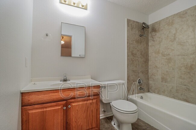 Foto del edificio - 4820 66th St